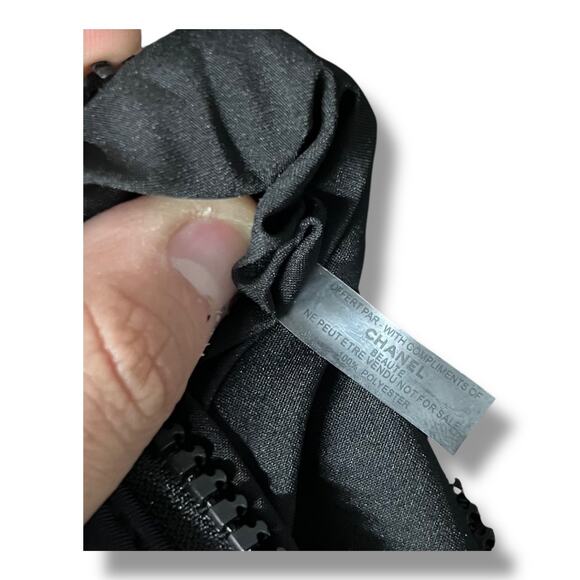 Black Chanel Neoprene Cosmetic Pouch - New In Box - Picture 8 of 8